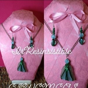 Pyramid Grass 🌱 Handmade Necklace and Earrings Set